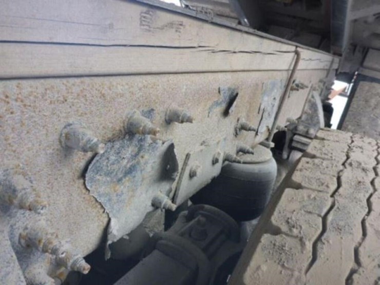 2015-peterbilt-367-image-50