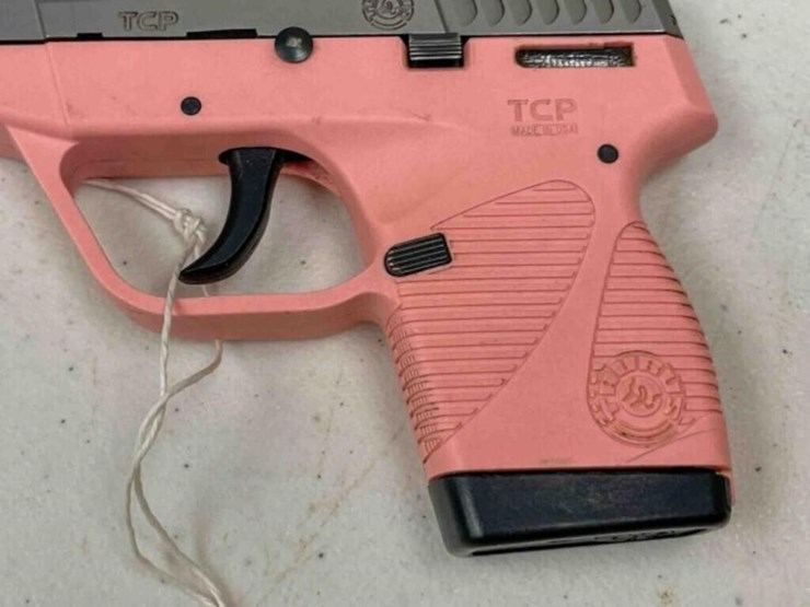 taurus-pistol-image-10