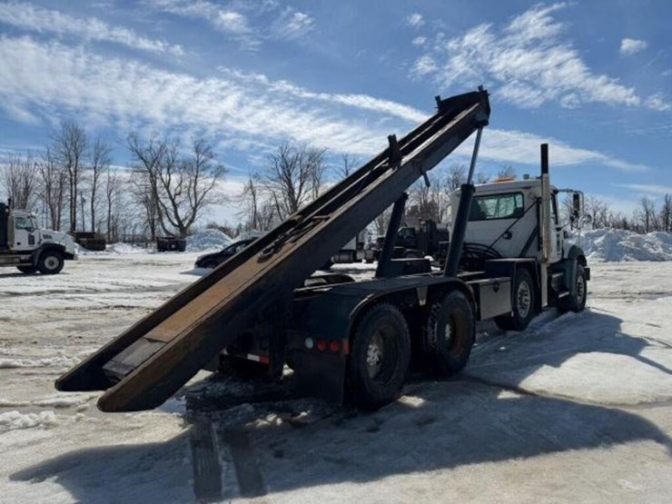 2009-mack-granite-gu813-image-41