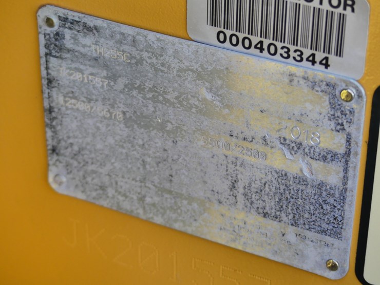 2018-caterpillar-th255c-image-14