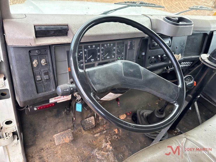 2000-international-4700-image-19