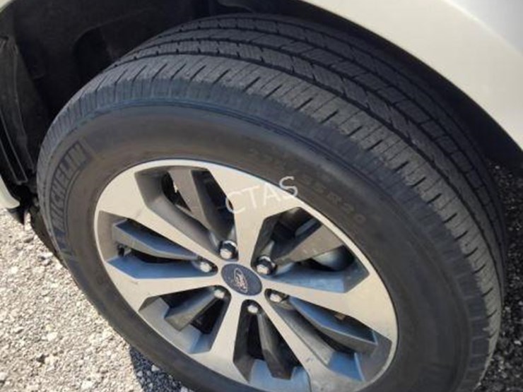 2019-ford-f150-image-17