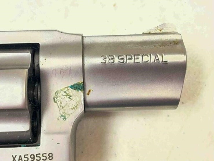 taurus-revolver-image-12