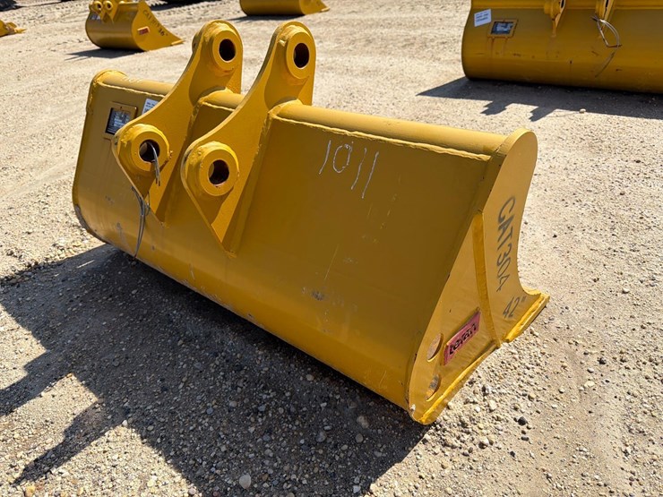 caterpillar-304-image-3