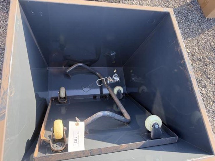 #103-•-mobile-self-loading-dumping-hoppers-image-2