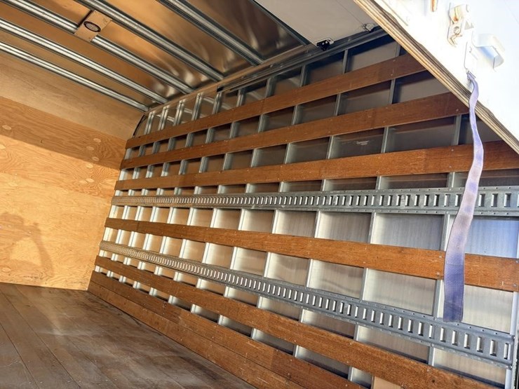 2022-ford-f450-xl-image-17