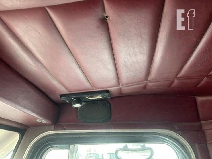 1997-peterbilt-357-image-20