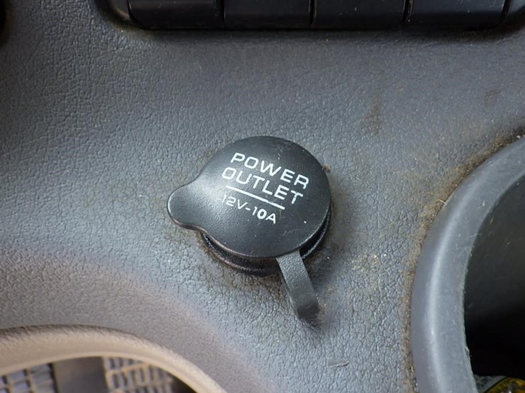 2016-freightliner-cascadia-125-image-40