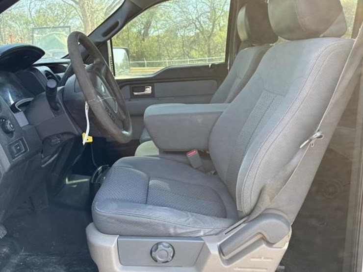 2013-ford-f150-xl-image-16