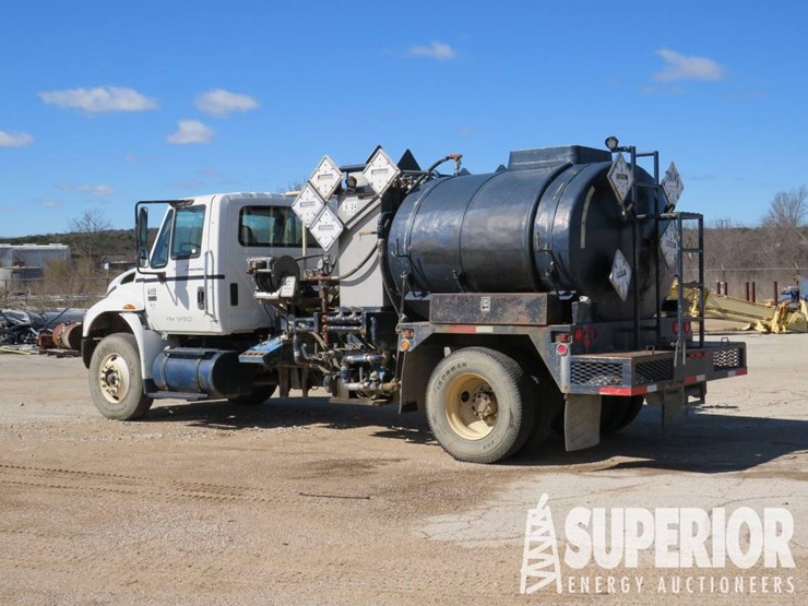 2005-international-durastar-4400-image-4