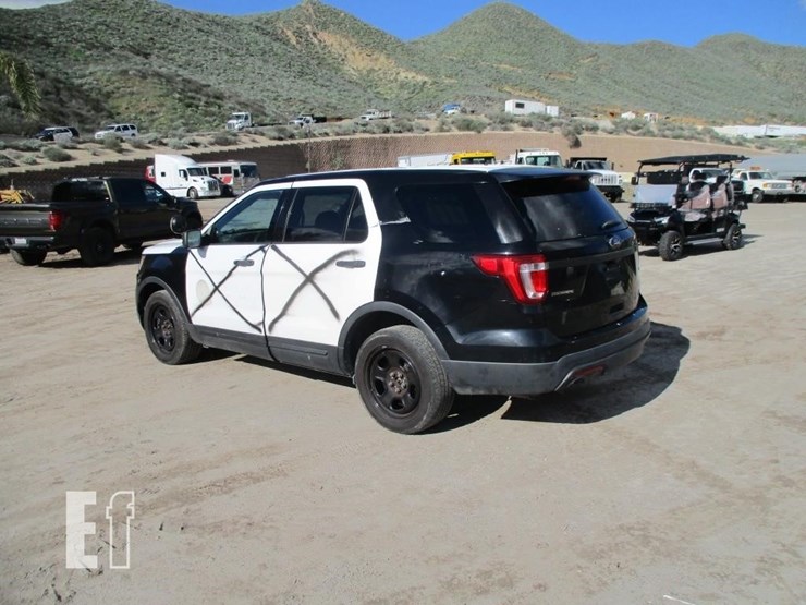 2018-ford-explorer-image-4