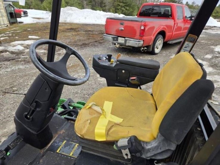 2006-john-deere-3245c-image-26