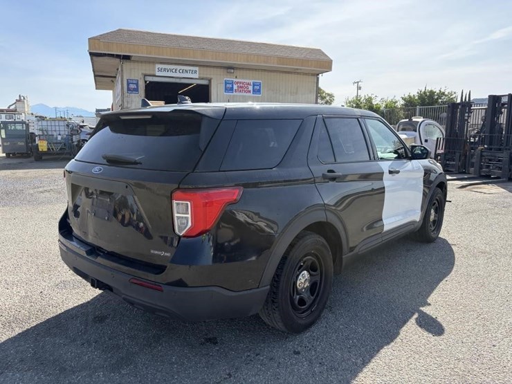 2020-ford-explorer-police-interceptor-image-3