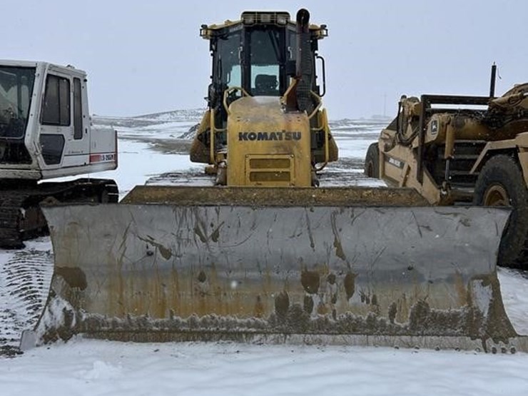 2017-komatsu-d61pxi-image-2