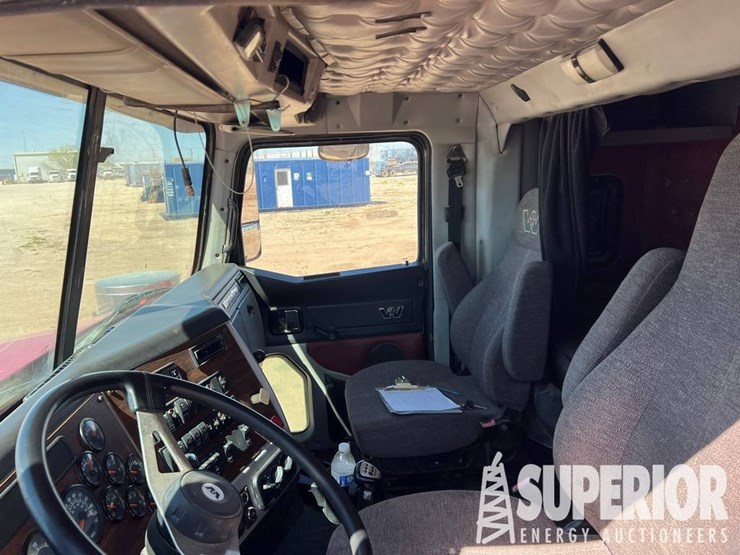 2014-western-star-4900-image-6