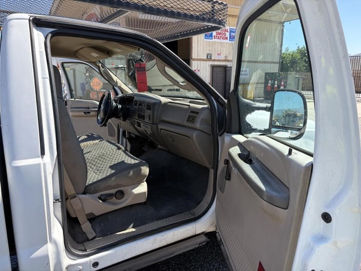 2004-ford-f350-image-9