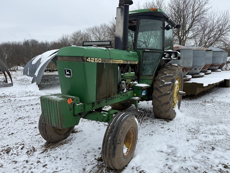 john-deere-4250-image-1
