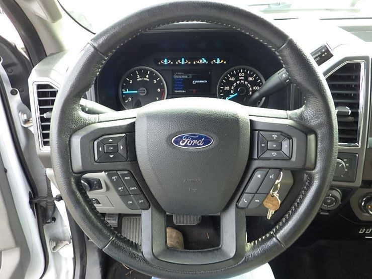 2016-ford-f150-image-27