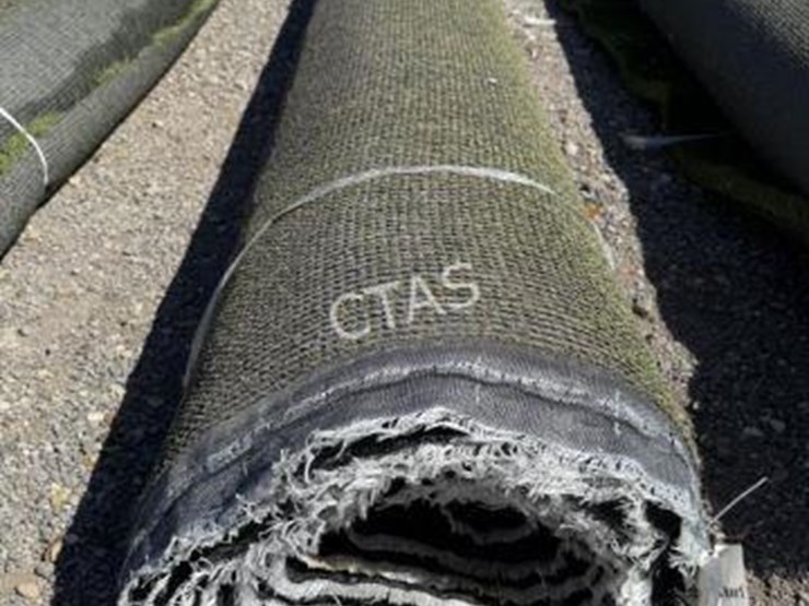 #262-•-30'-roll-of-turf---lush-image-1