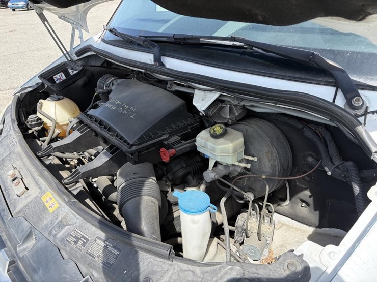 2011-utility-van-image-6