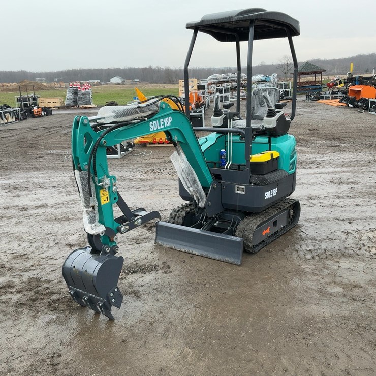 #1221 • Unused SDLE18P Mini Excavator