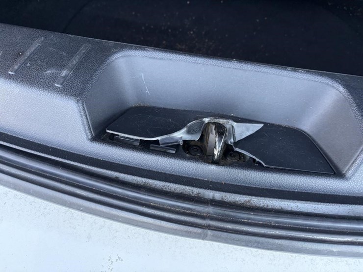 2016-ford-explorer-xlt-image-25