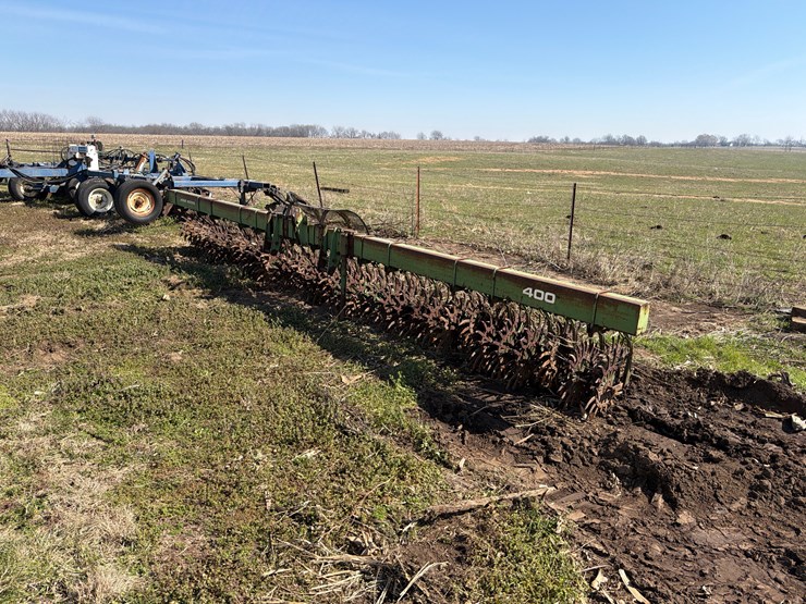 john-deere-400-image-1