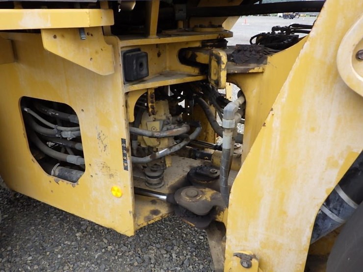 caterpillar-930k-image-23