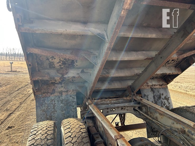 2002-international-4700-image-46