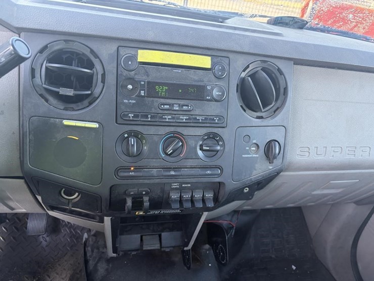 2009-ford-f350-image-14