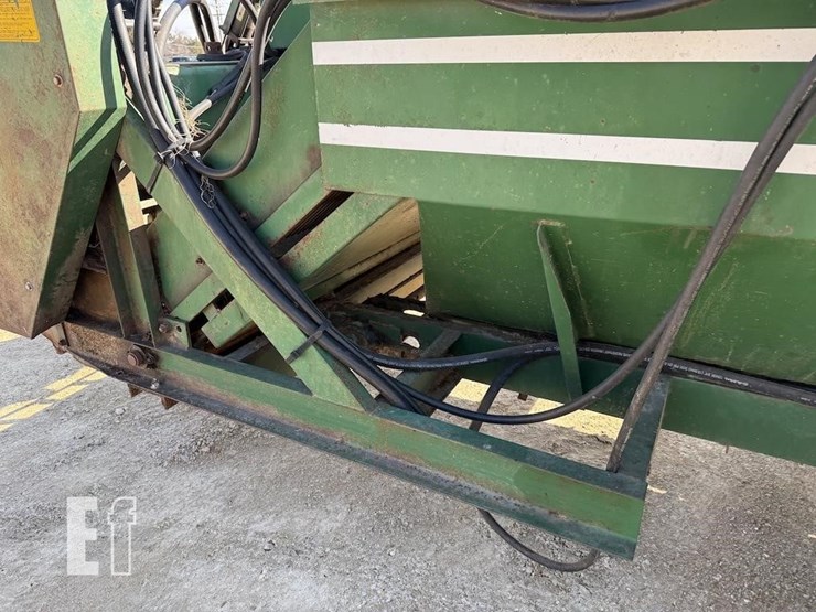 kelley-mfg-co-poultry-house-cleanout-machine-6106-image-10