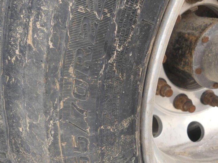 2019-international-hx615-image-10