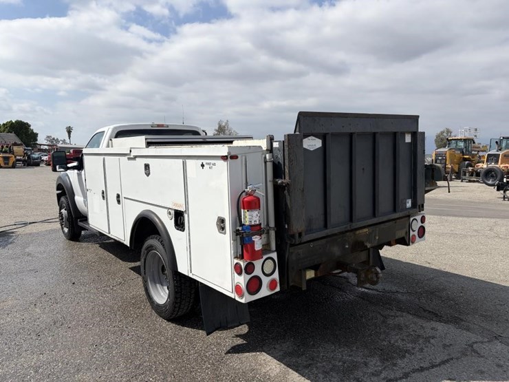 2012-ford-f550-xlt-sd-image-4