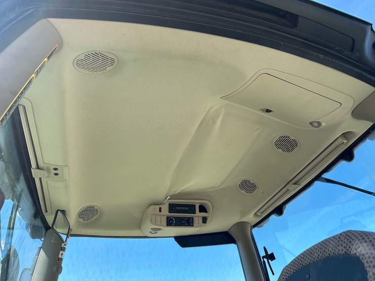 2013-john-deere-6125r-image-8