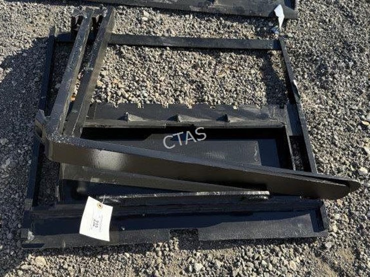 #232-•-mini-skid-steer-forks-image-1