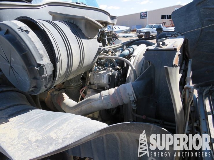 2005-international-durastar-4400-image-14