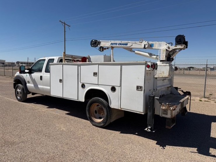 2013-ford-f550-image-8