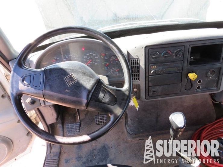 2005-international-durastar-4400-image-16