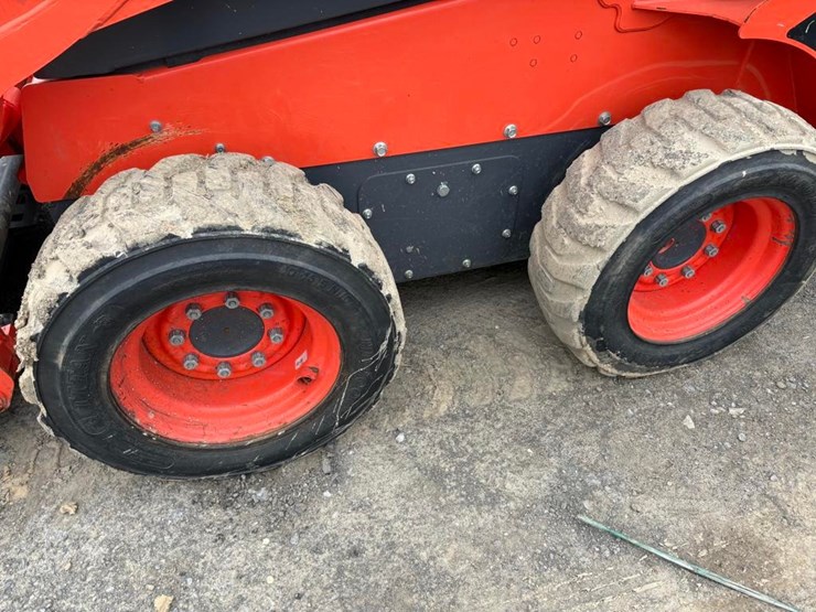 2023-kubota-ssv65-image-13