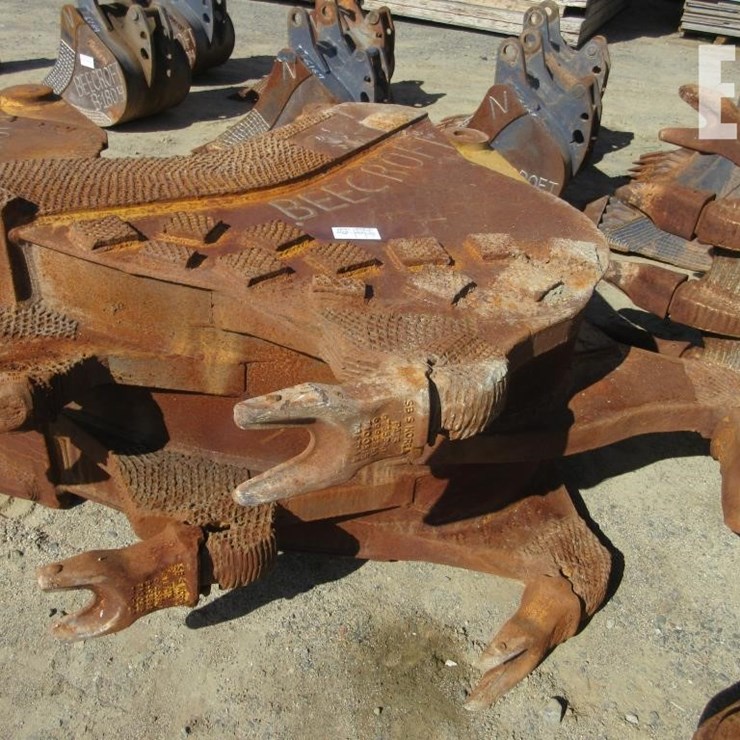 36" EXCAVATOR EXTREME DUTY TOOTH BUCKET