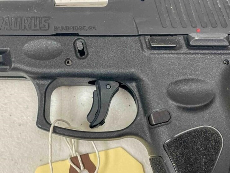taurus-pistol-image-13