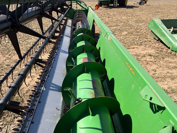 2009-john-deere-625f-image-4