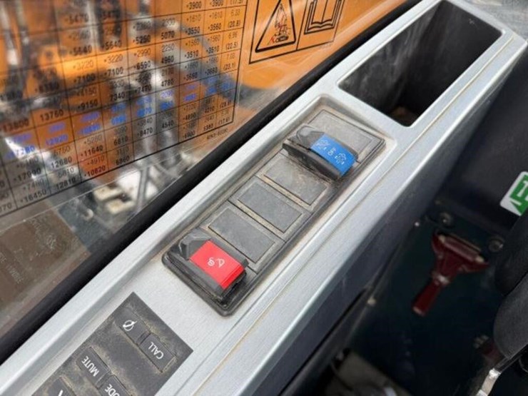 2023-hyundai-hx130a-lcr-image-12