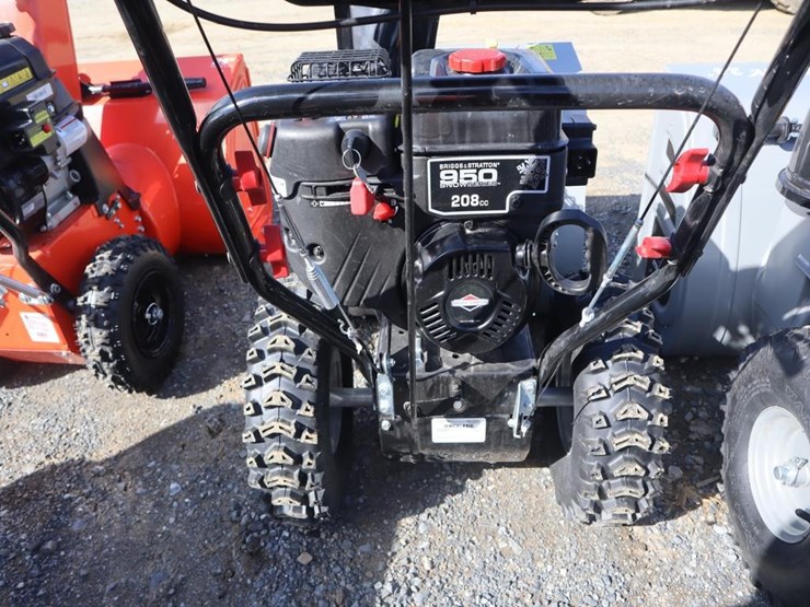 murry-snowblower-image-2