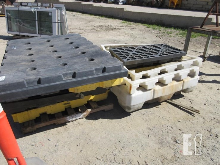 approx-(9)-oil-drum-catch-pallets/pans-image-1