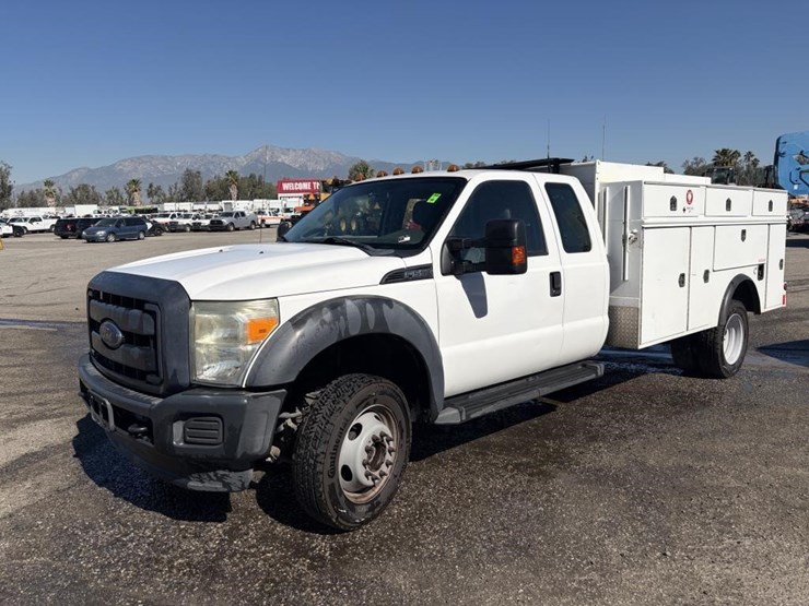 2016-ford-f550-image-1