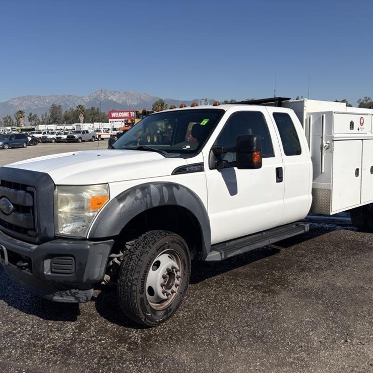 2016 FORD F550