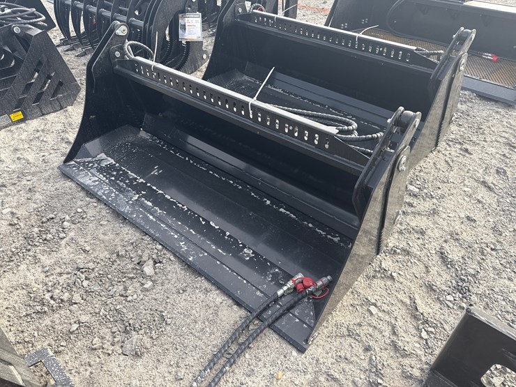 #2086-•-unused-giyi-kh72-70"-skid-steer-4-in-1-bucket-inv#-42025-image-1