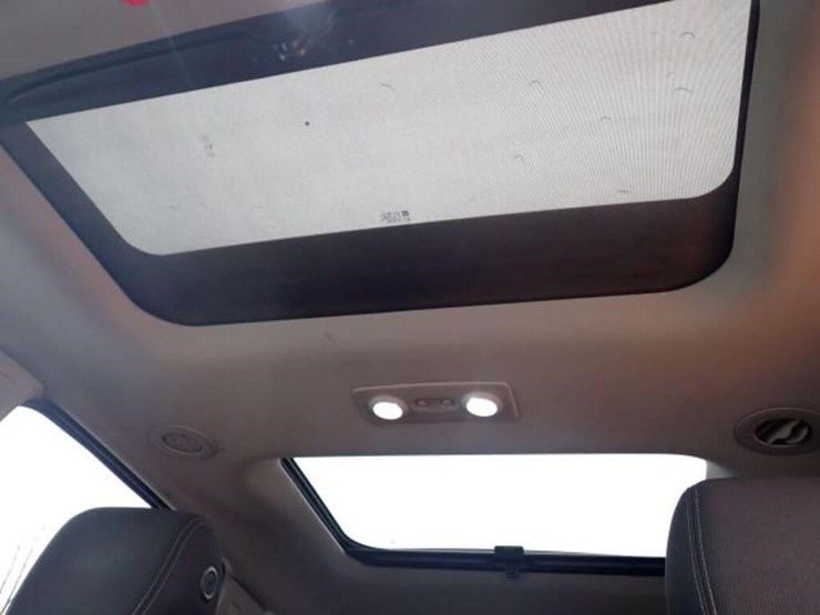 2015-chevrolet-traverse-image-34