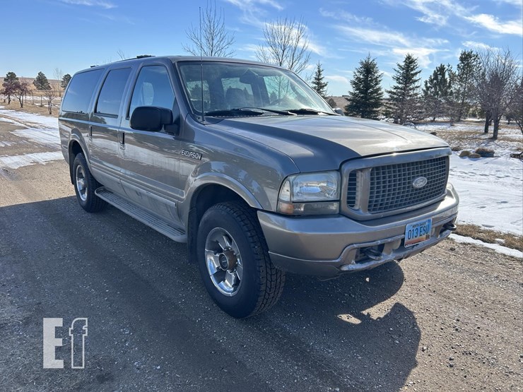 2003-ford-excursion-image-3